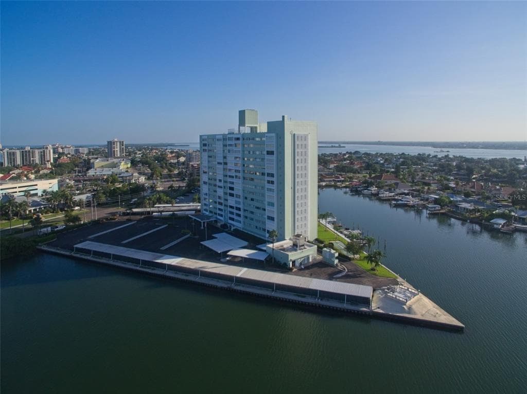31 ISLAND WAY UNIT 801 CLEARWATER, FL 33767
