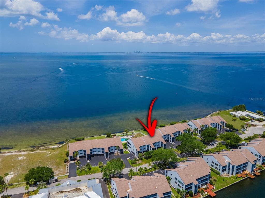 810 BAHIA DEL SOL DRIVE UNIT C RUSKIN, FL 33570