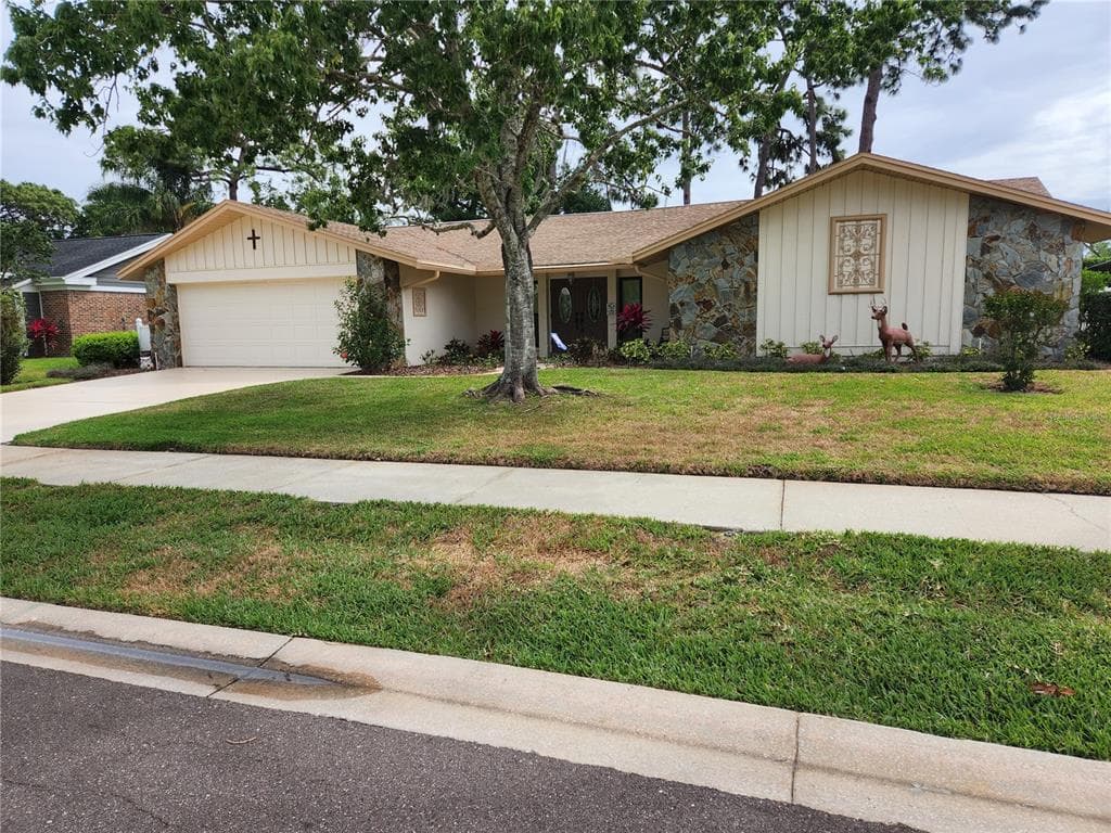 2225 TONIWOOD LANE