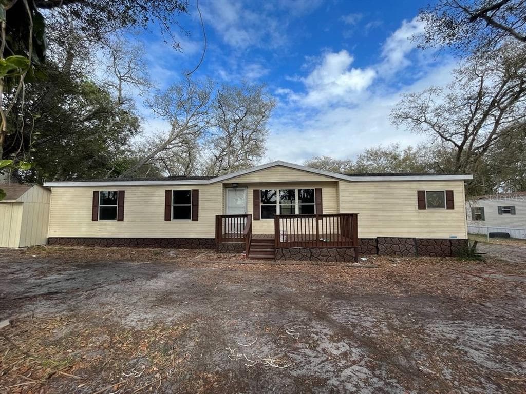 5106 OLD AVON PARK ROAD FROSTPROOF, FL 33843