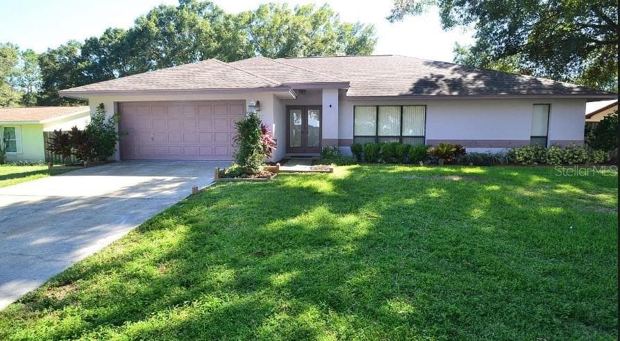 3757 E LAKE DRIVE LAND O LAKES, FL 34639