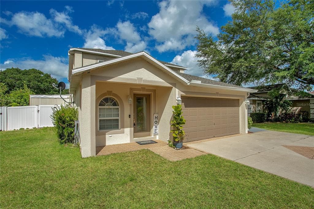 7870 COUNTRY CHASE AVENUE LAKELAND, FL 33810