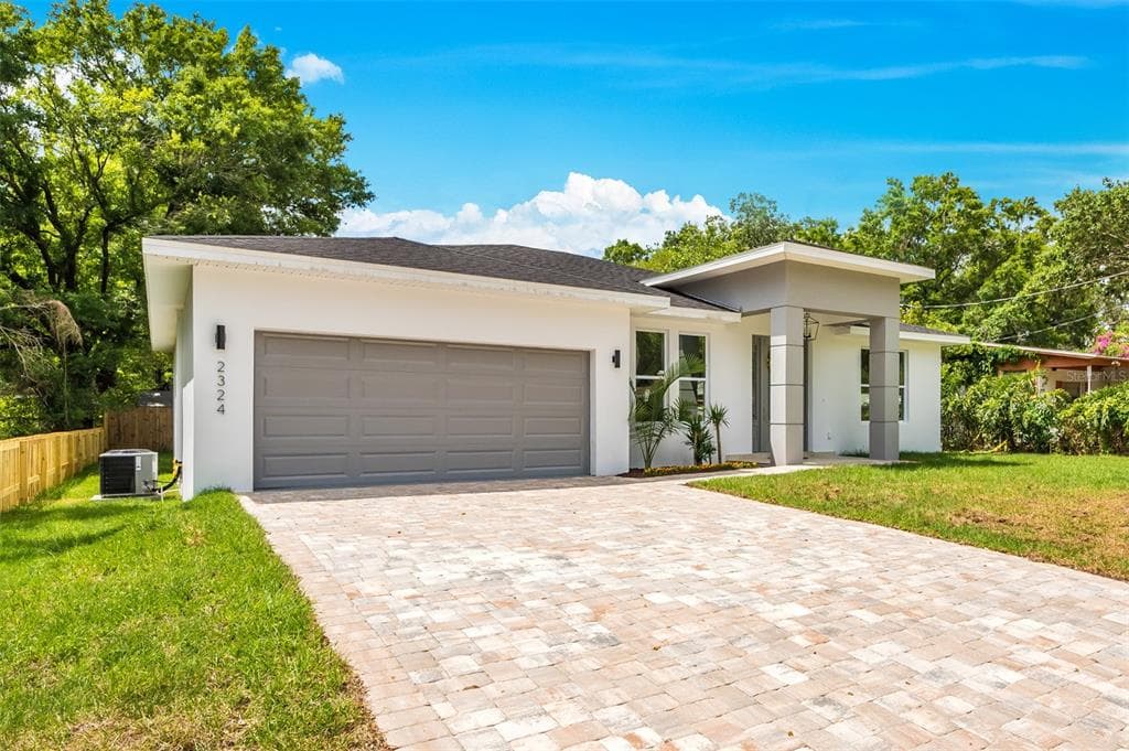 2324 CARROLL GROVE DRIVE TAMPA, FL 33612