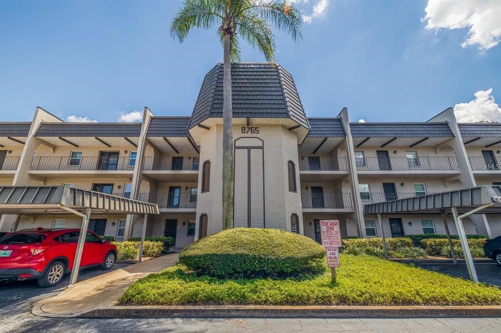 8765 BARDMOOR BOULEVARD UNIT 307 SEMINOLE, FL 33777