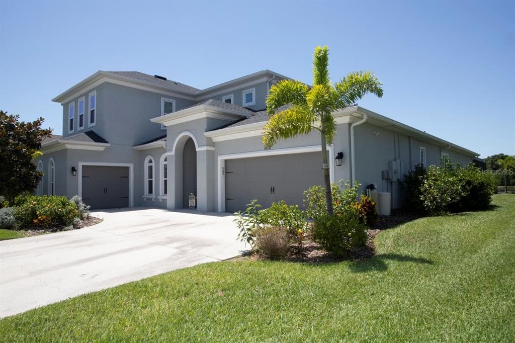 6910 PARK STRAND DRIVE APOLLO BEACH, FL 33572