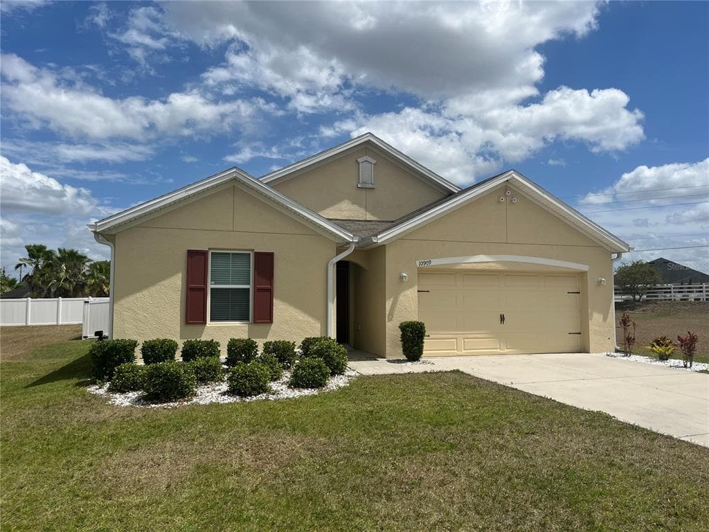 10909 STEBBING COURT THONOTOSASSA, FL 33592