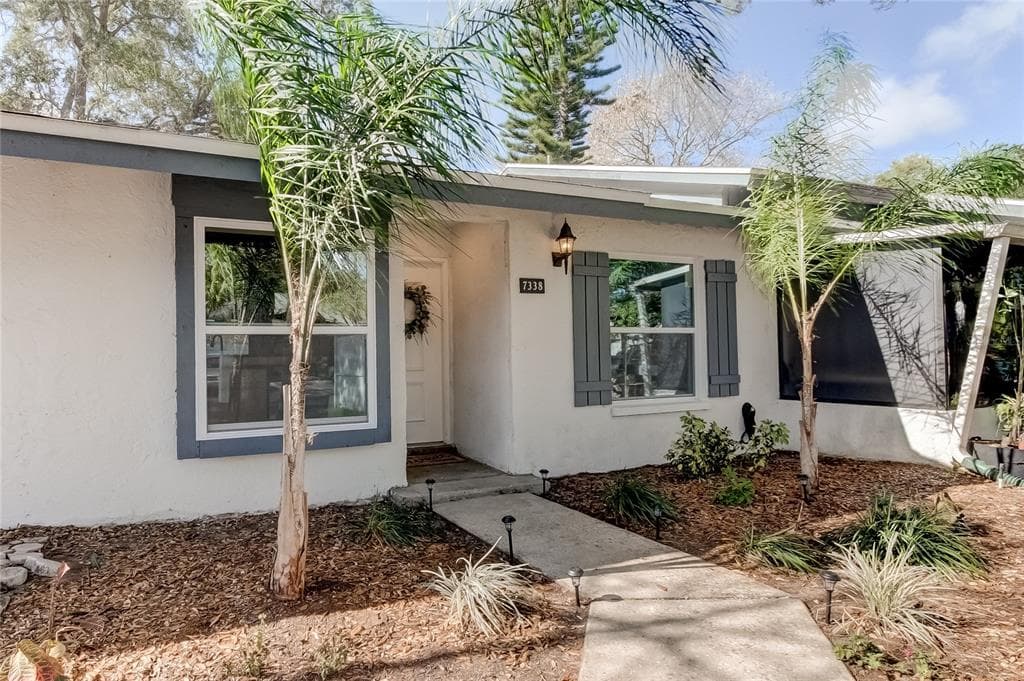 7338 PARKSIDE VILLAS DRIVE ST PETERSBURG, FL 33709