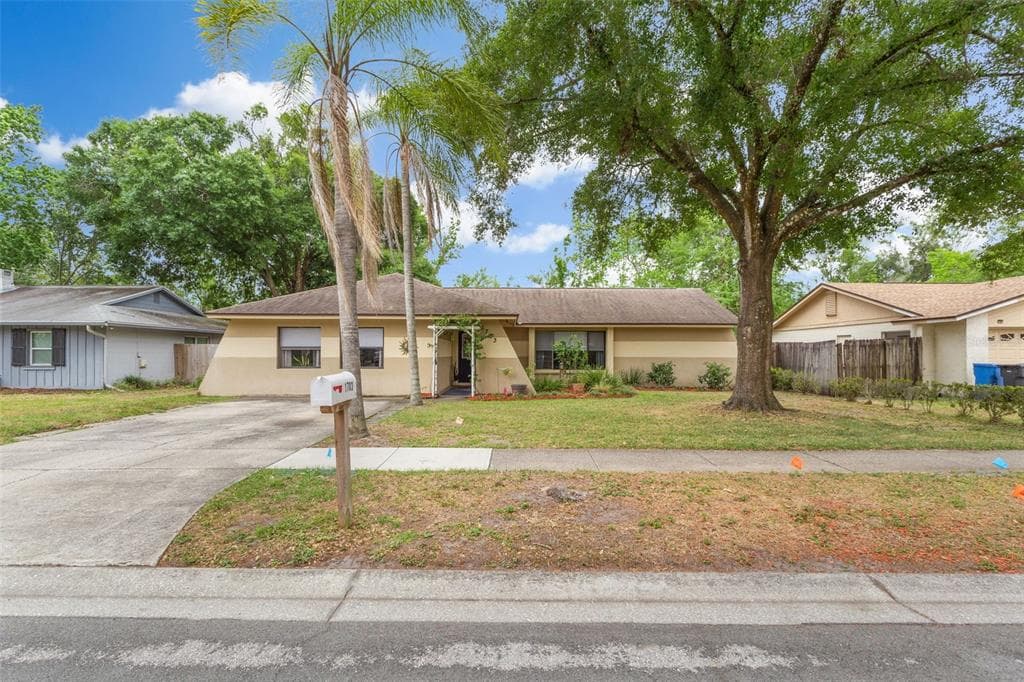 1703 BLIND POND AVENUE LUTZ, FL 33549