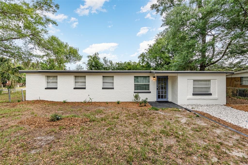101 FORD AVENUE ALTAMONTE SPRINGS, FL 32701