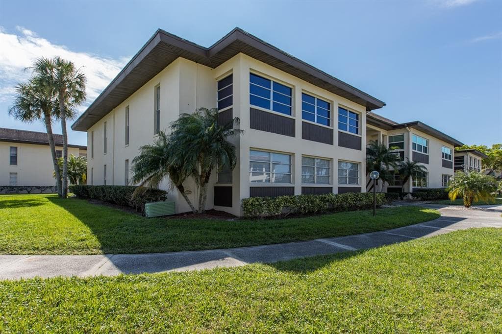4715 JASPER DRIVE UNIT 101 NEW PORT RICHEY, FL 34652