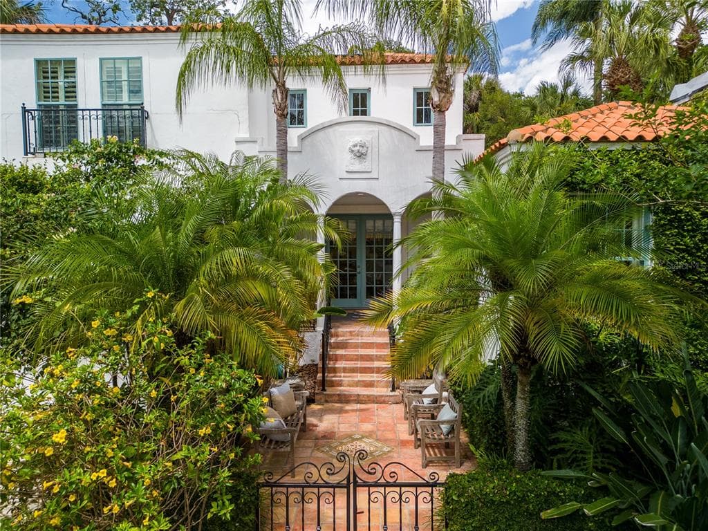 4903 W DRYAD STREET TAMPA, FL 33629