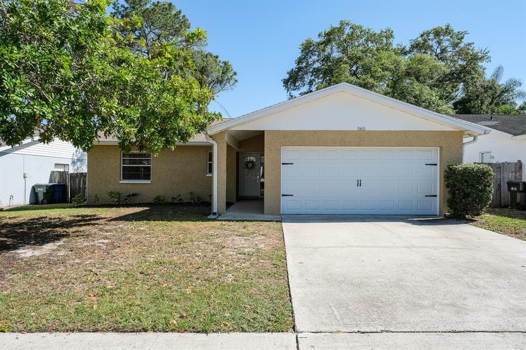 565 5TH AVENUE SE LARGO, FL 33771