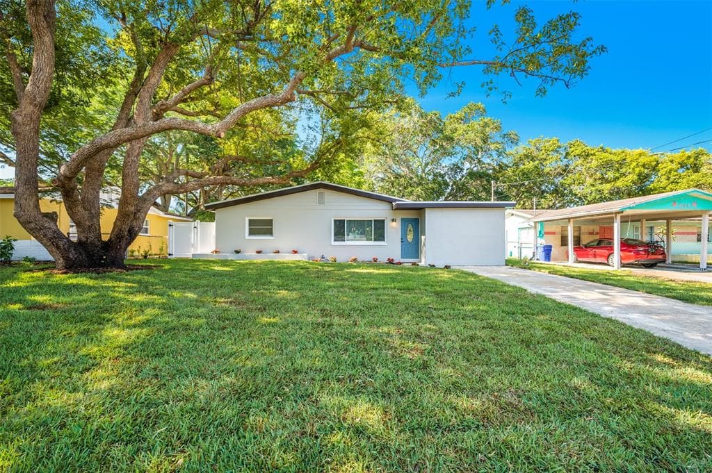 675 REGINA ROAD DUNEDIN, FL 34698