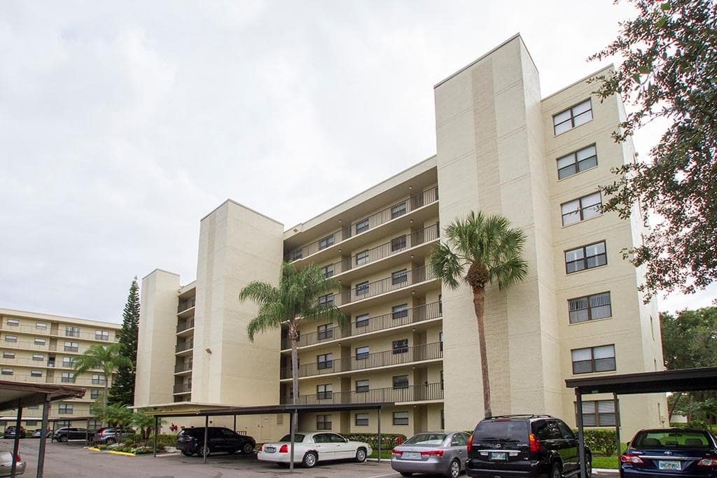 800 COVE CAY DRIVE UNIT 2E CLEARWATER, FL 33760