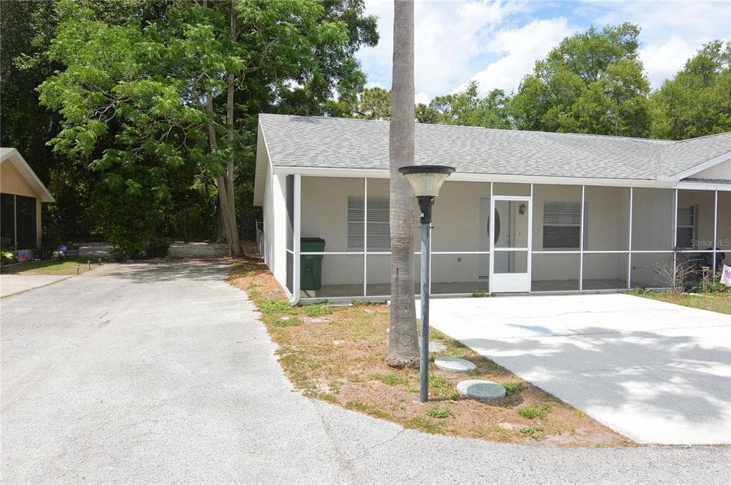 4733 SILVER CIRCLE ZEPHYRHILLS, FL 33541