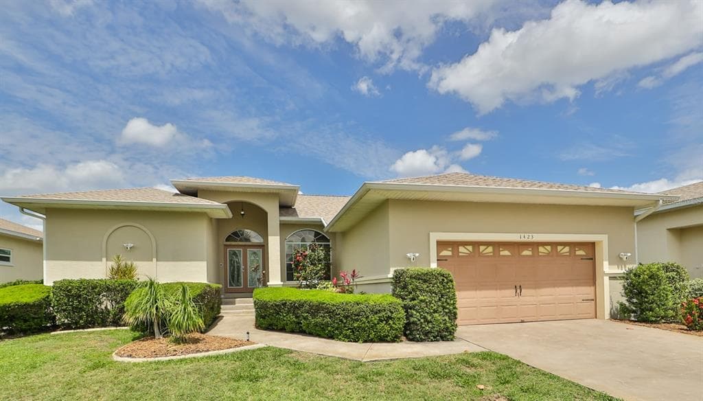 1423 BEACH CLUB LANE