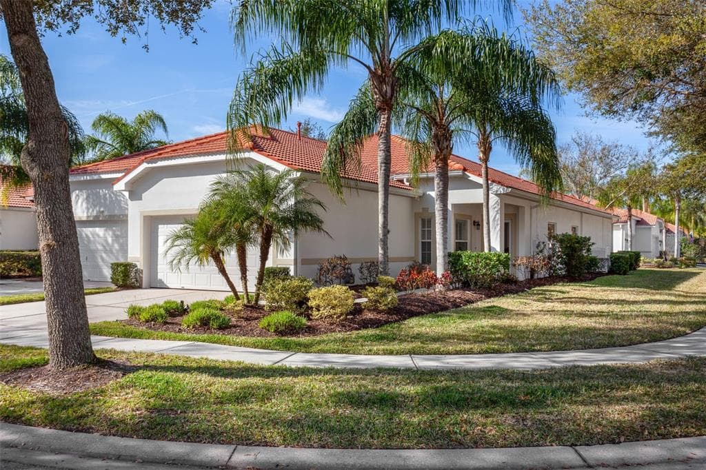 10245 DEVONSHIRE LAKE DRIVE TAMPA, FL 33647