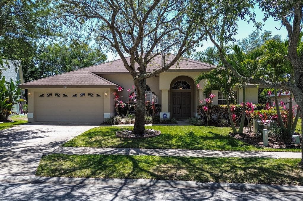 481 VILLAGE DRIVE TARPON SPRINGS, FL 34689