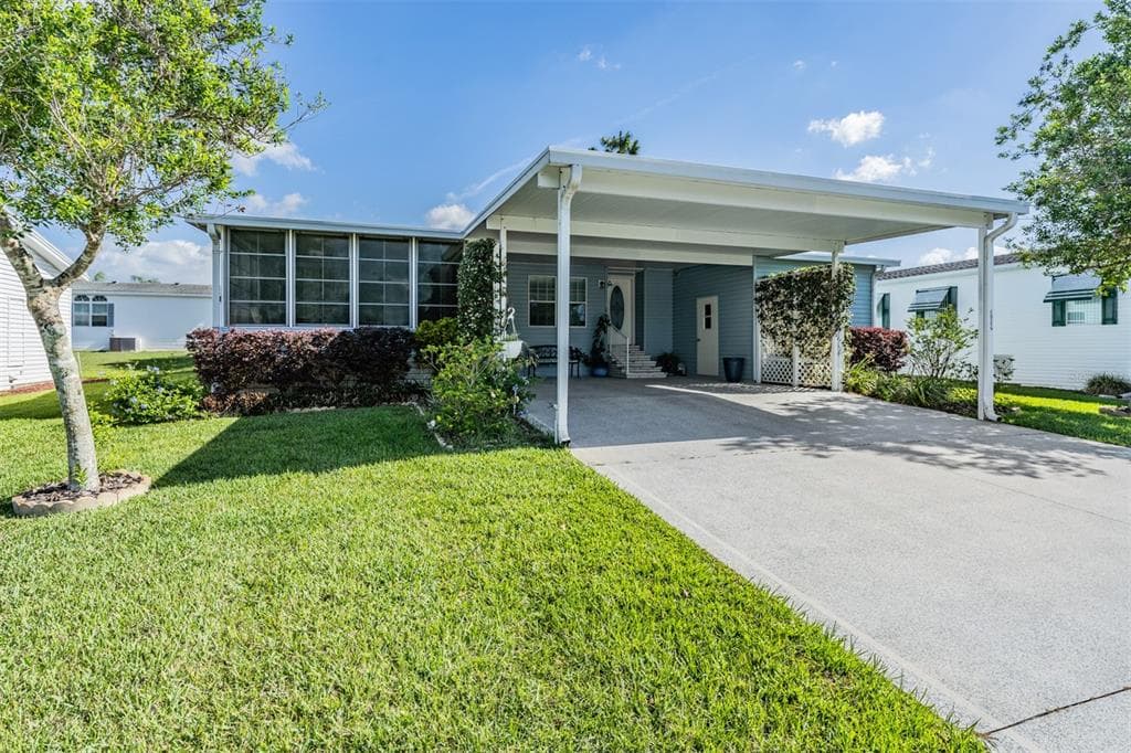 37537 NEUKOM AVENUE ZEPHYRHILLS, FL 33541