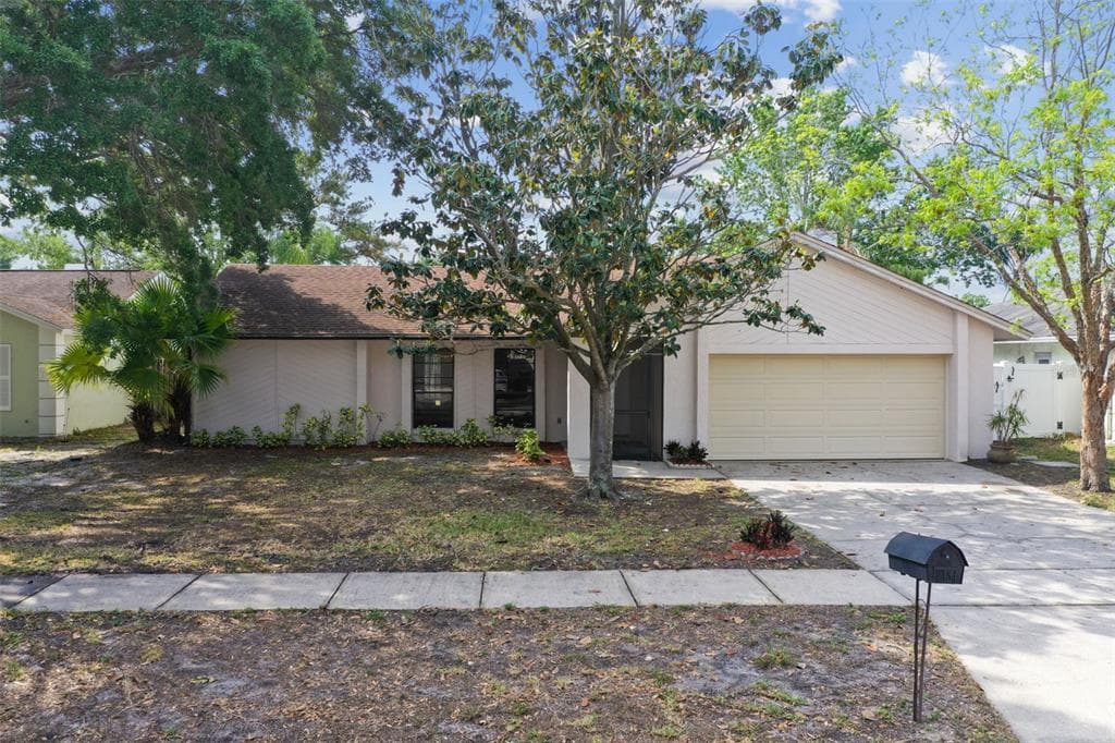 6707 LEEWARD ISLE WAY TAMPA, FL 33615