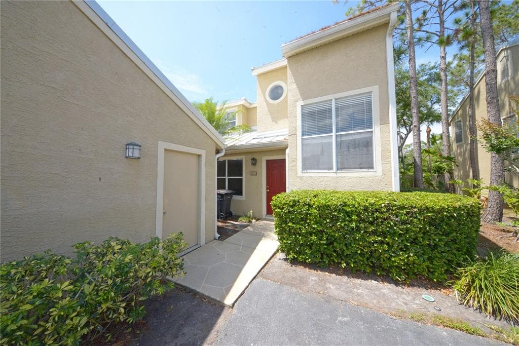 13012 LORNA PLACE