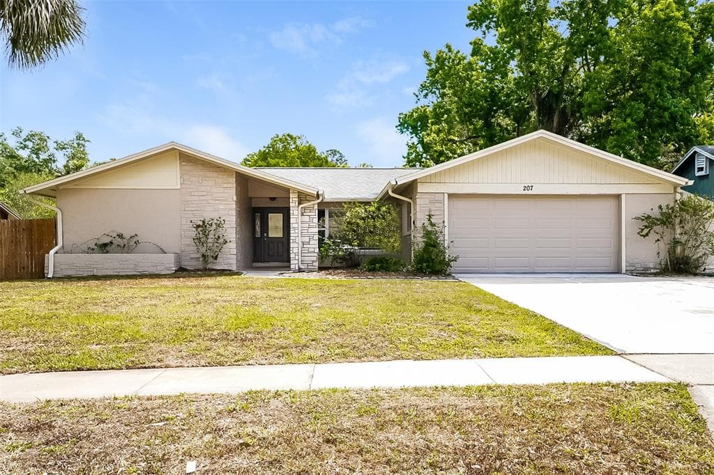 207 HOLIDAY LANE WINTER SPRINGS, FL 32708