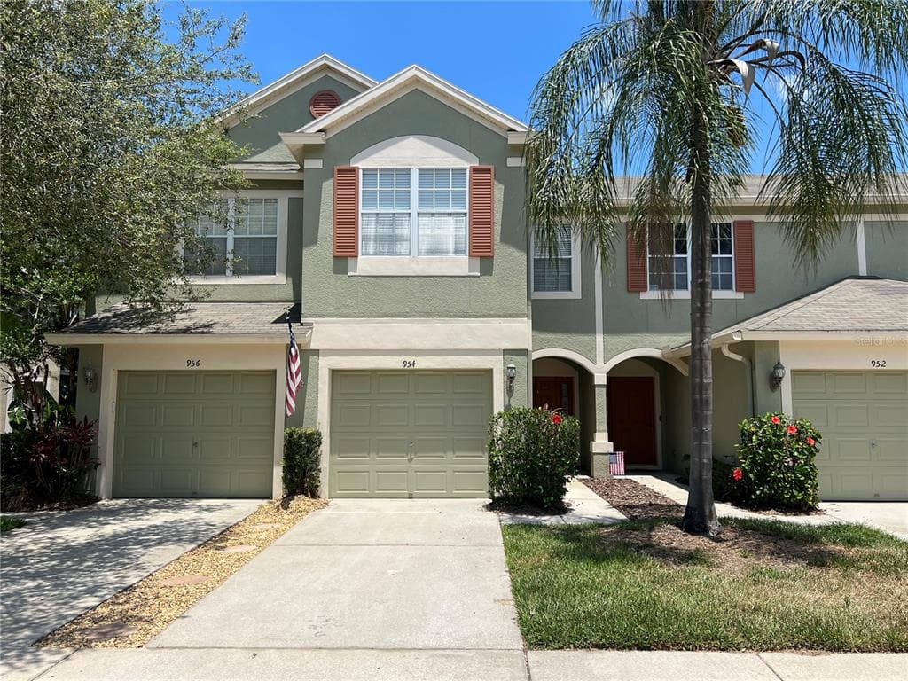 954 VISTA CAY COURT BRANDON, FL 33511