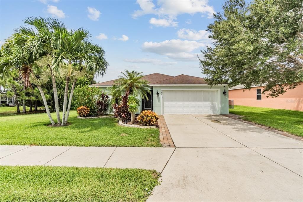 305 E 65TH AVENUE E BRADENTON, FL 34203