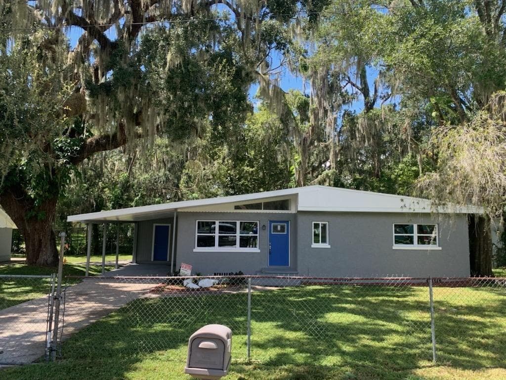 907 N KNIGHT STREET PLANT CITY, FL 33563
