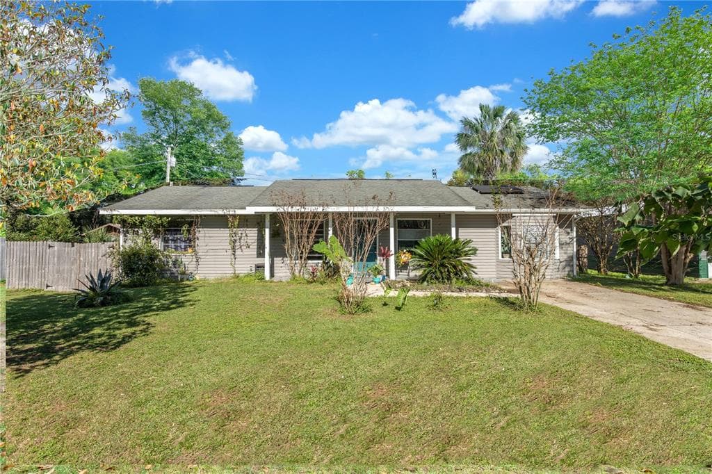 5611 NE 6TH PLACE OCALA, FL 34470