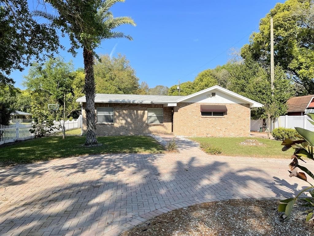 11322 N ARMENIA AVENUE TAMPA, FL 33612