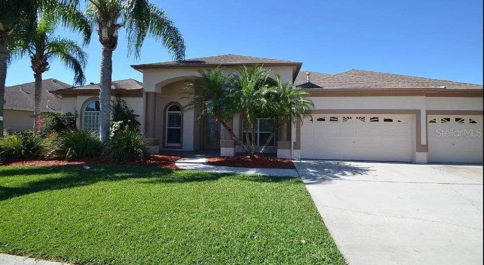 1423 HIGHWOOD PLACE WESLEY CHAPEL, FL 33543