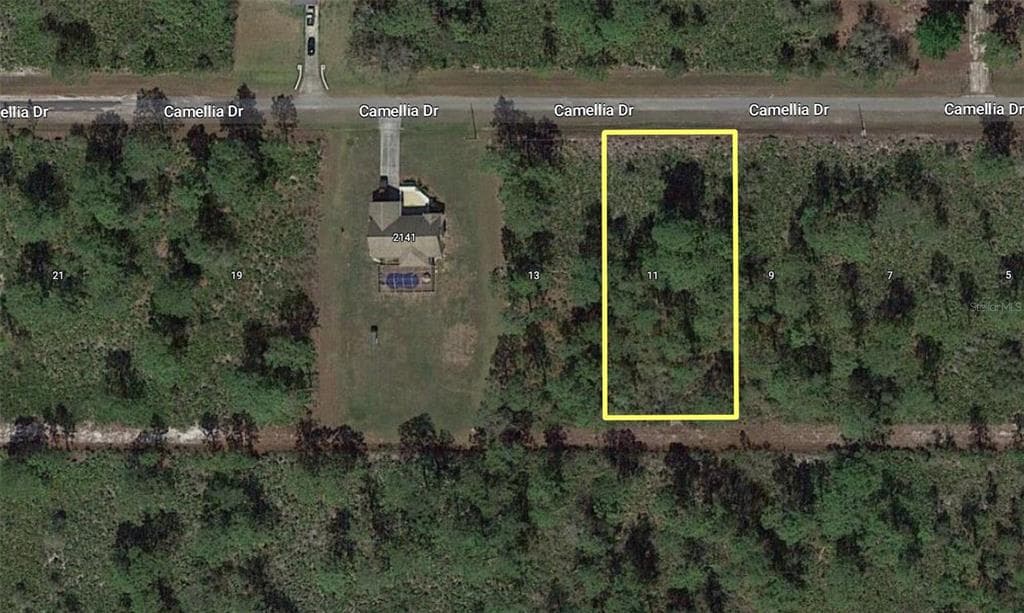 11 CAMELLIA DRIVE INDIAN LAKE ESTATES, FL 33855