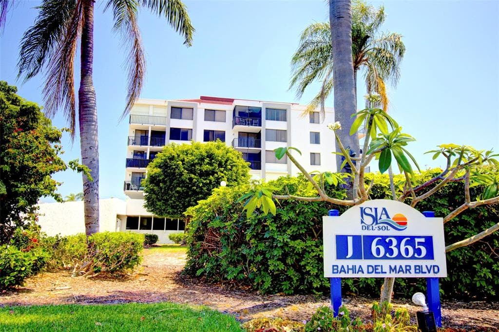 6365 BAHIA DEL MAR UNIT 507 ST PETERSBURG, FL 33715