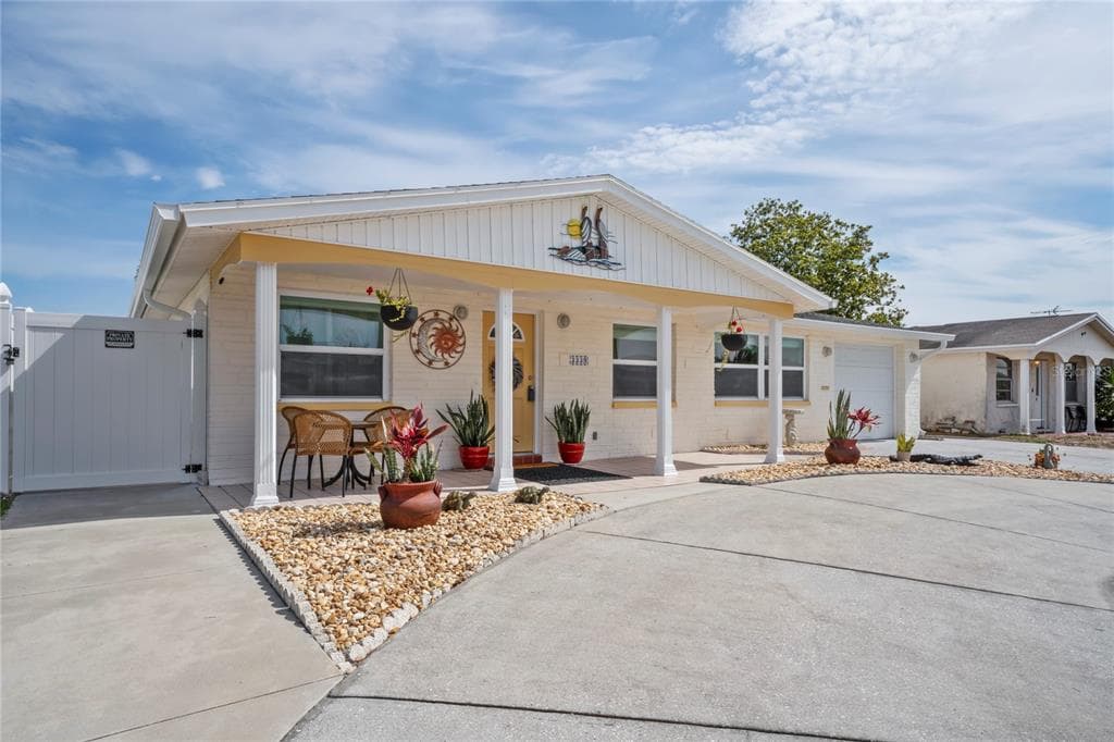 3339 CINCINNATI DRIVE HOLIDAY, FL 34691