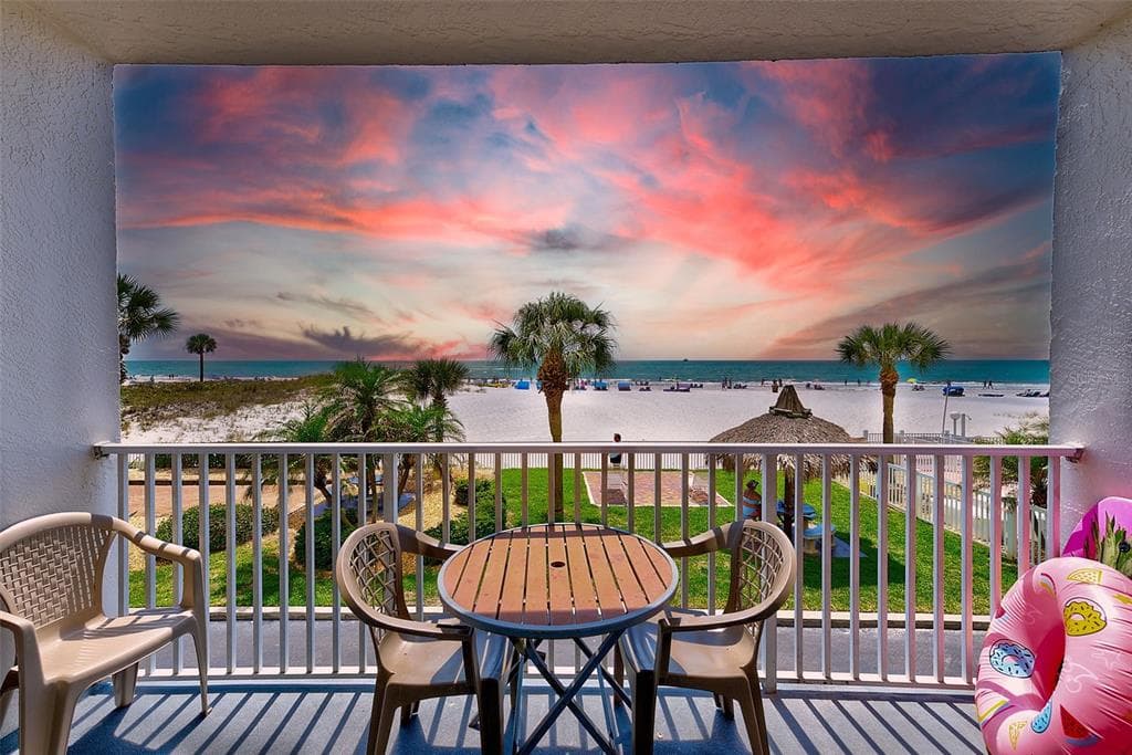 13500 GULF BOULEVARD UNIT 104 MADEIRA BEACH, FL 33708