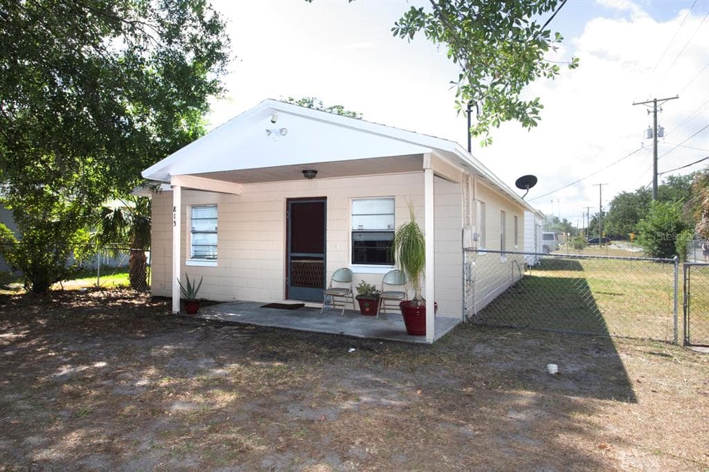 815 W BALL STREET PLANT CITY, FL 33563