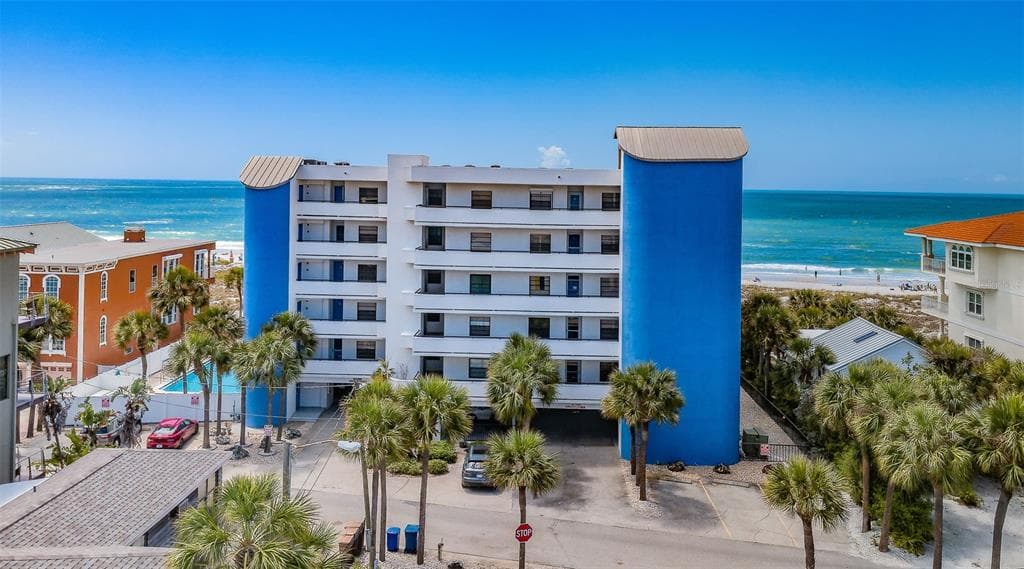 13336 GULF BOULEVARD UNIT 201 MADEIRA BEACH, FL 33708