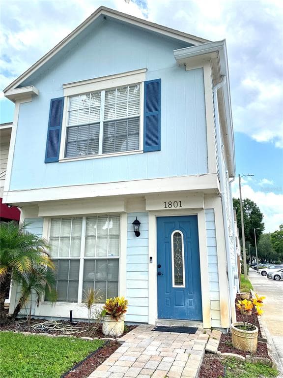 1801 MILL RUN CIRCLE TAMPA, FL 33613