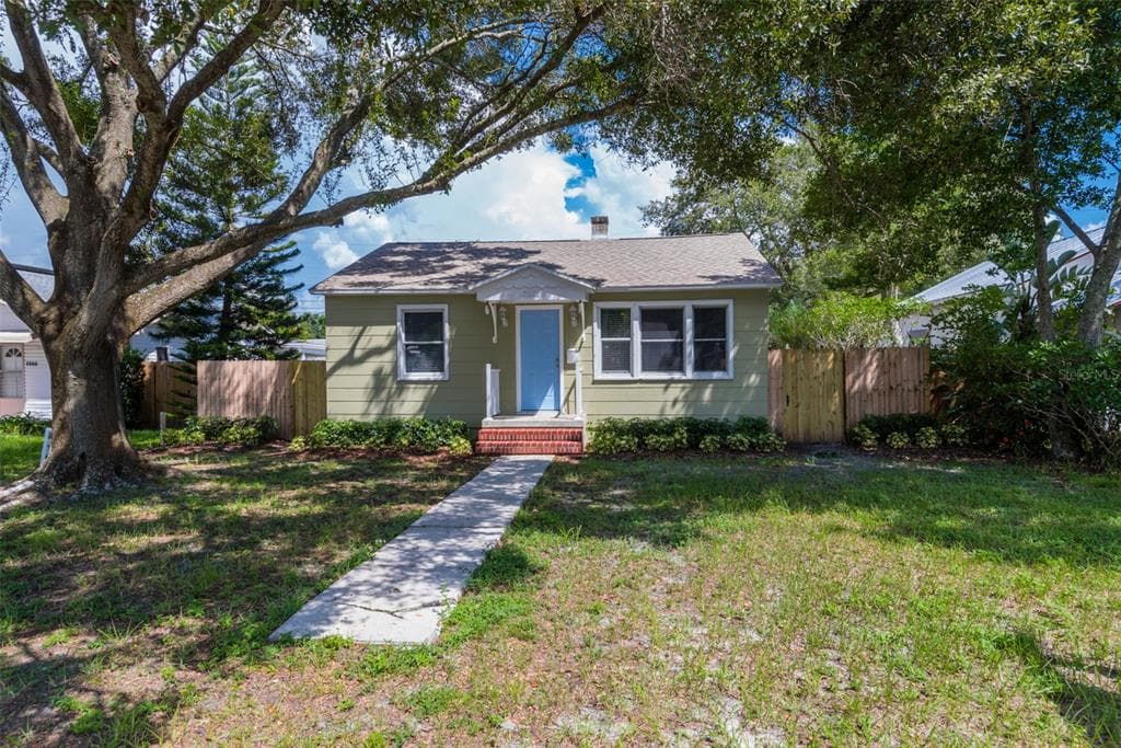 3221 16TH STREET N ST PETERSBURG, FL 33704