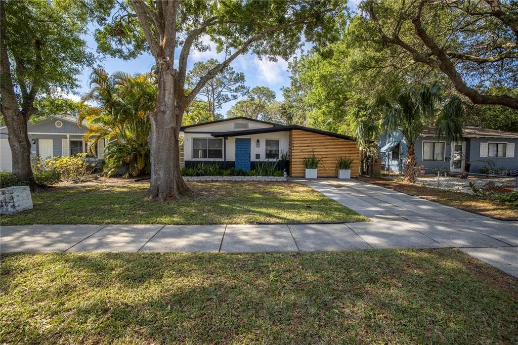 782 47TH AVENUE N ST PETERSBURG, FL 33703