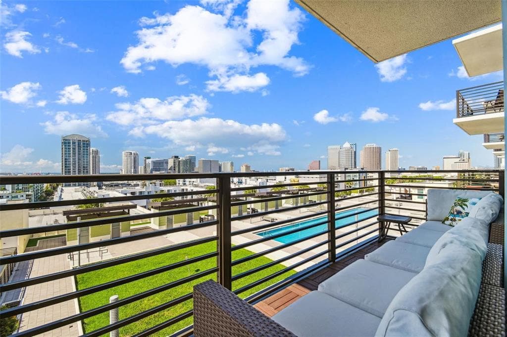 1208 E KENNEDY BOULEVARD UNIT 1112