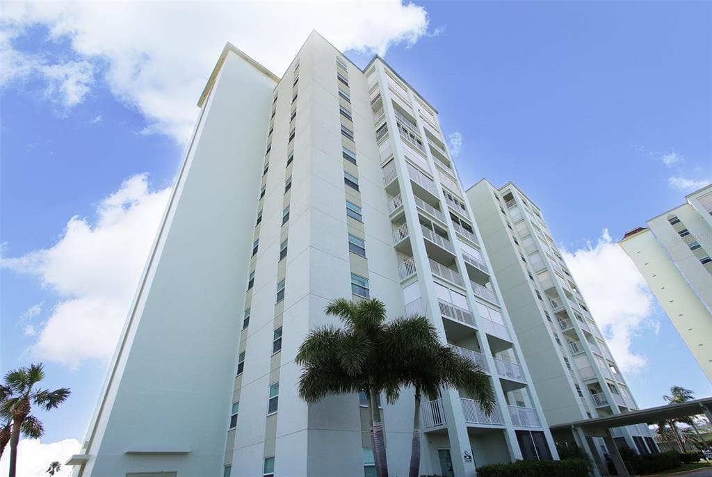 420 64TH AVENUE UNIT 1105 ST PETE BEACH, FL 33706