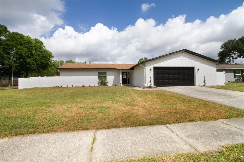 4009 WOODACRE LANE