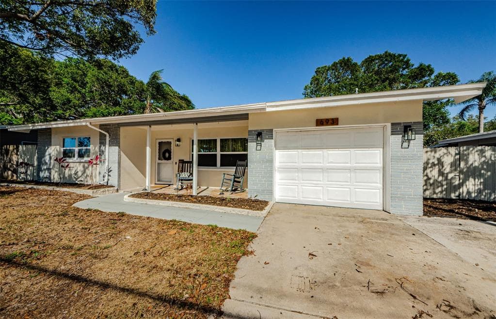 693 PATRICIA AVENUE DUNEDIN, FL 34698