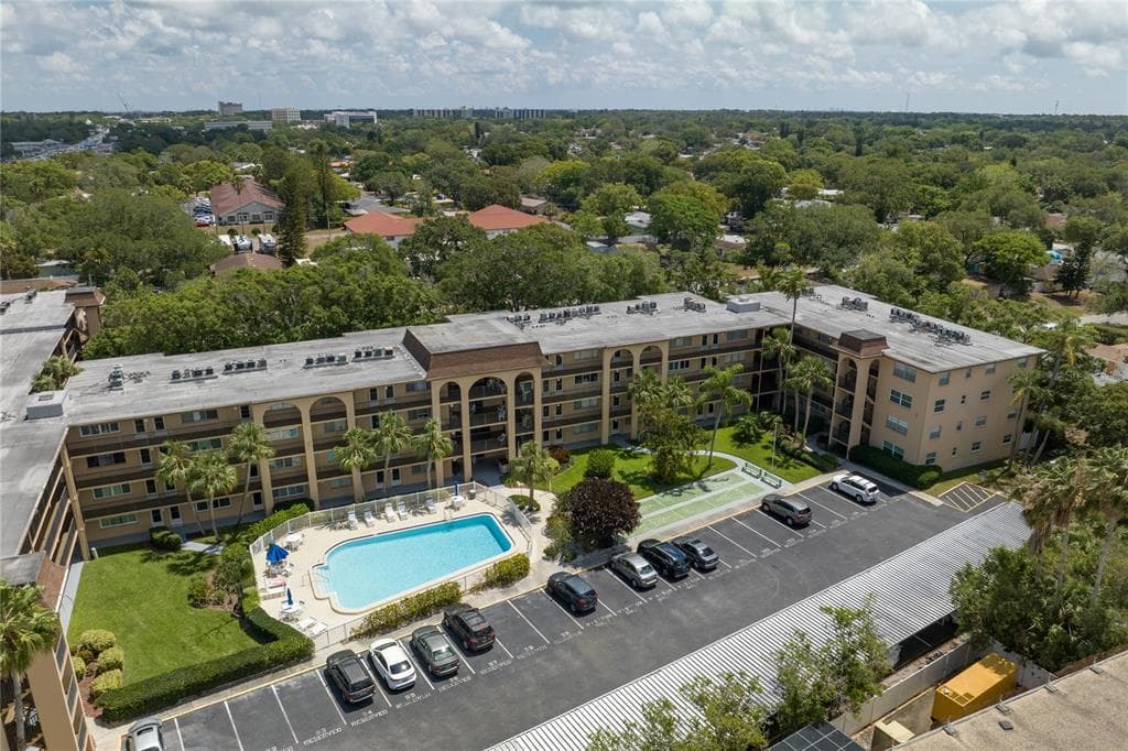 2525 WEST BAY DRIVE UNIT E10 BELLEAIR BLUFFS, FL 33770