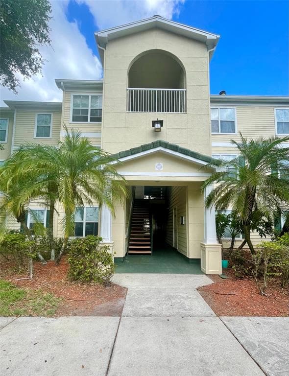 18123 BRIDLE BIT LANE TAMPA, FL 33647