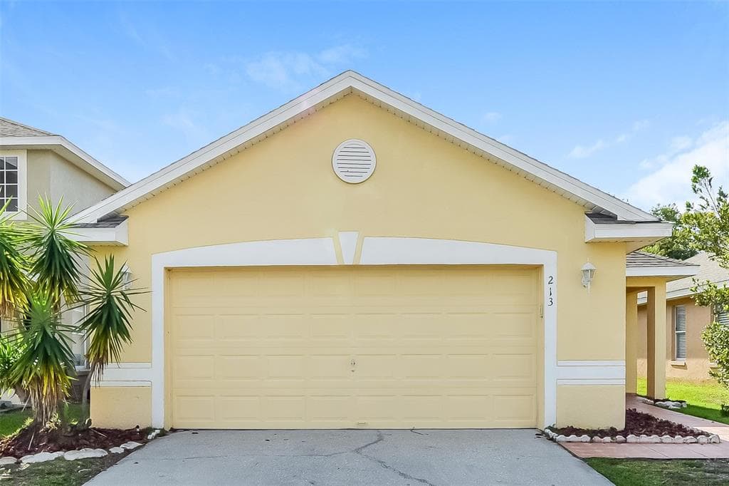 213 OWENSHIRE CIRCLE KISSIMMEE, FL 34744