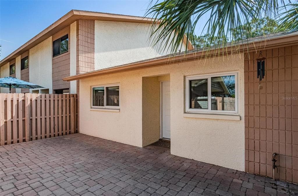 1923 WHITNEY WAY CLEARWATER, FL 33760