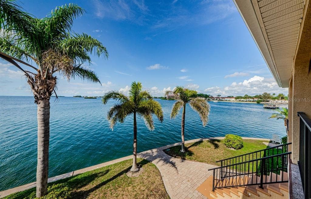 2677 ST JOSEPHS DRIVE E UNIT C DUNEDIN, FL 34698